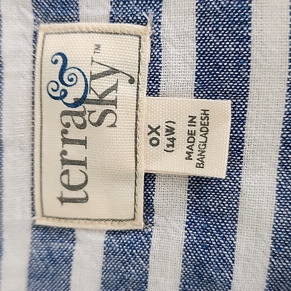 Top - Picture 3 of 3